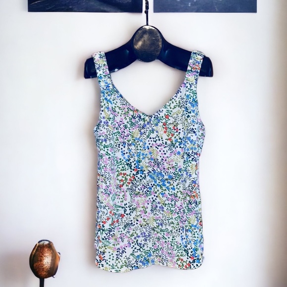 Cabi Rotation Tank - Picture 4 of 12